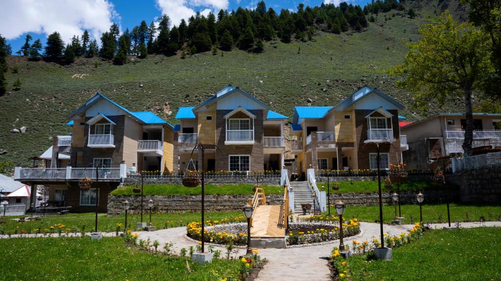 Why Falettis Hotel Grand Naran Stands Out in Naran Pakistan?